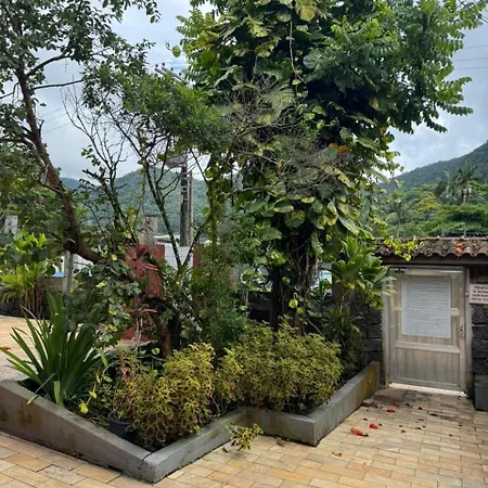 Apartamento Ubatuba ao lado das praias de Enseada e Santa Rita-2
